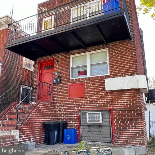 Photo of 182 W Roosevelt Boulevard