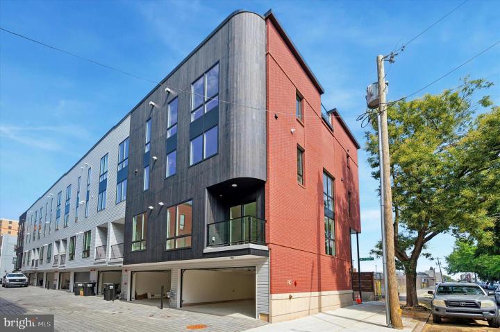 Photo of 600 N Brenna Walk, Philadelphia PA