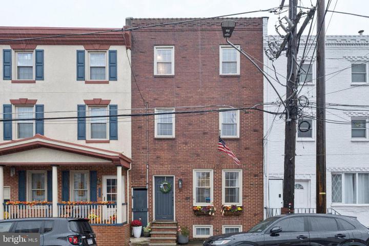 Photo of 2614 E Somerset Street