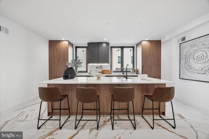 Photo of 1843 Hartranft Street B101