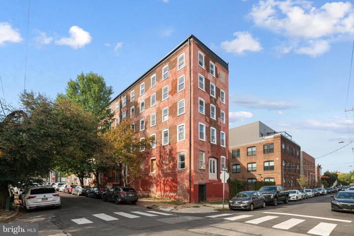 Photo of 153 W Jefferson Street