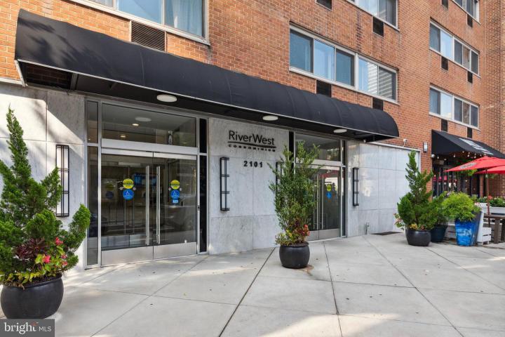 Photo of 2101 Chestnut Street 502