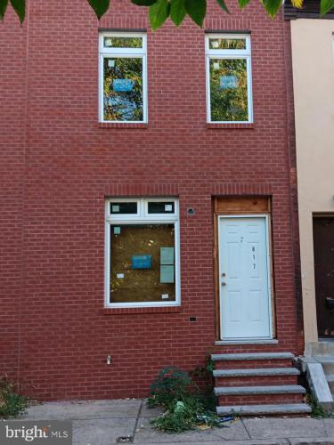 Photo of 817 N Brooklyn Street