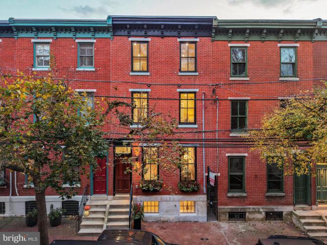 Photo of 2214 Mount Vernon Street, Philadelphia PA