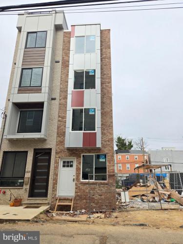 Photo of 1511 W Flora Street