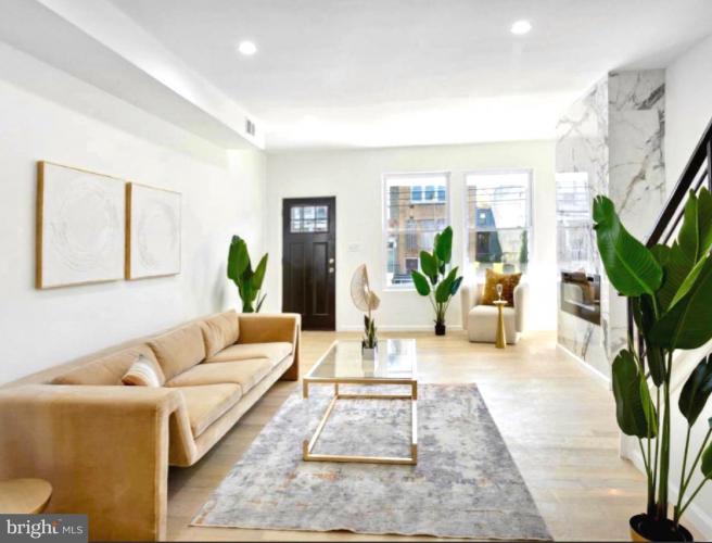 Photo of 5215 Locust Street