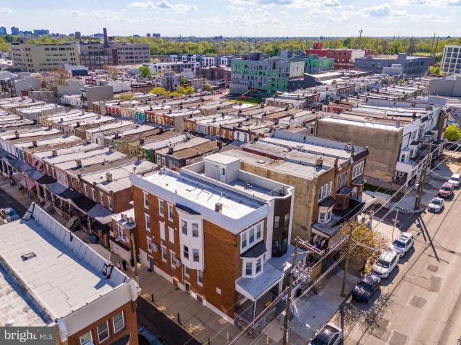 Photo of 2914 W Oxford Street