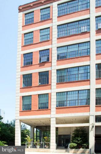Photo of 2429 Locust Street 411, Philadelphia PA