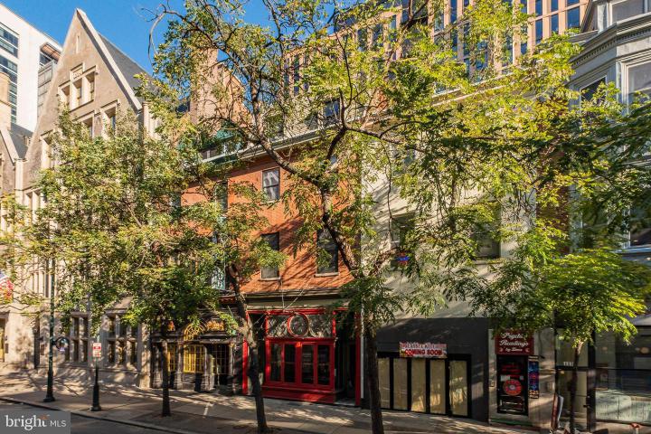 Photo of 1121 Walnut Street, Philadelphia PA