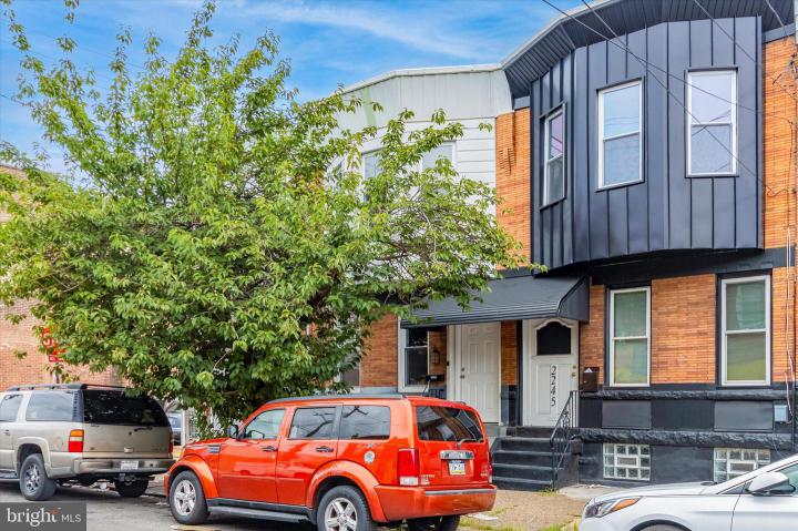 Photo of 2243 E Clearfield Street