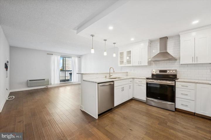 Photo of 200 Lombard Street 739, Philadelphia PA