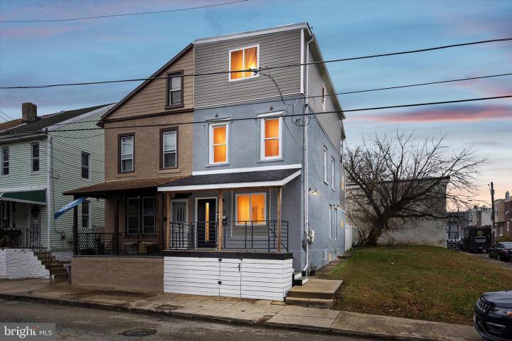 Photo of 213 E Phil Ellena Street