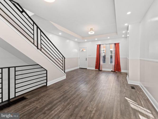 Photo of 712 E Willard Street