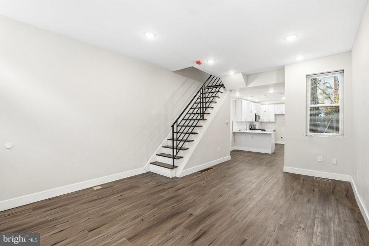 Photo of 2453 Turner Street