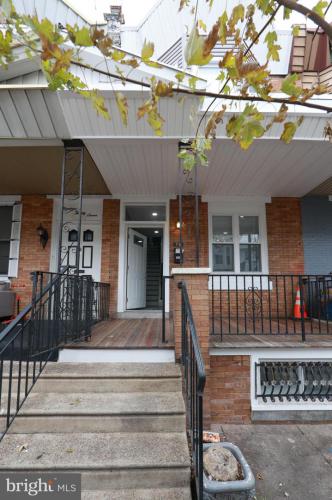 Photo of 1929 E Pacific Street