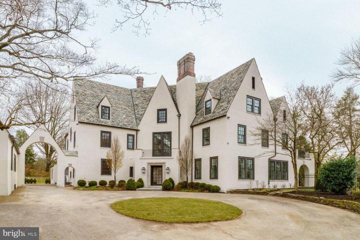 Photo of 422 W Chestnut Hill Avenue, Philadelphia PA