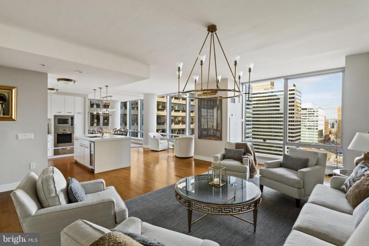 Photo of 1414 S Penn Square 14fg