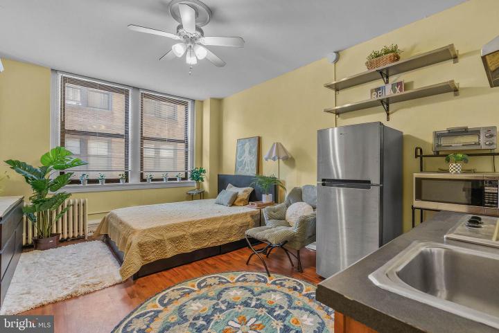 Photo of 1324 Locust Street 703