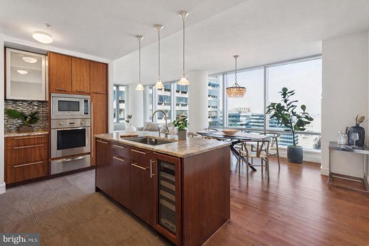 Photo of 1414 S Penn Square 24f