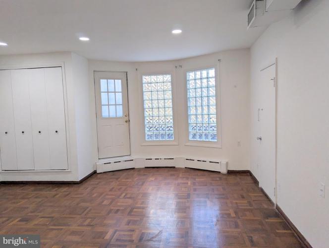 Photo of 1545 W Passyunk Avenue