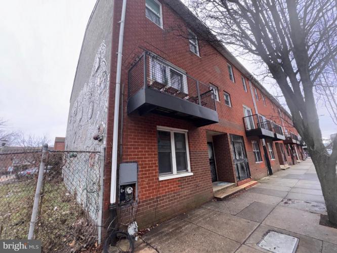 Photo of 1134 South Street A, Philadelphia PA