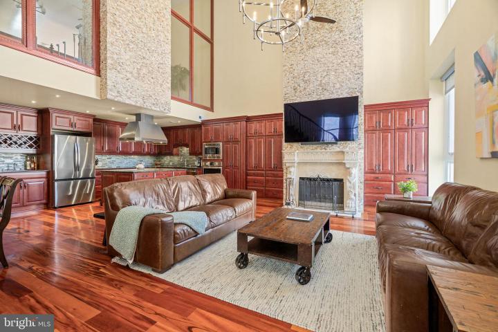 Photo of 802 Locust Street 201