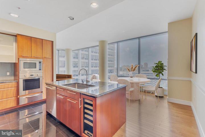 Photo of 1414 S Penn Square 27f