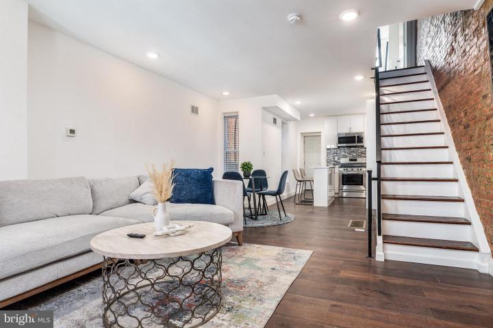 Photo of 1540 N Hollywood Street