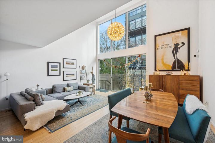 Photo of 953 N American Street, Philadelphia PA