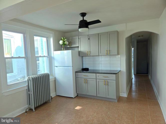 Photo of 433 W Chew Avenue