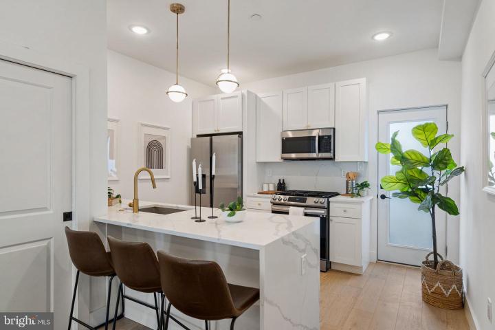 Photo of 3973 Wyalusing Avenue