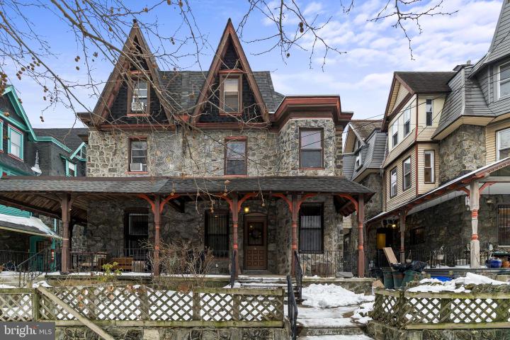 Photo of 4630 Chester Avenue