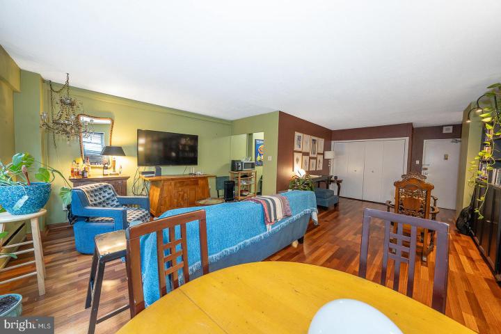 Photo of 118 S 21st Street 210