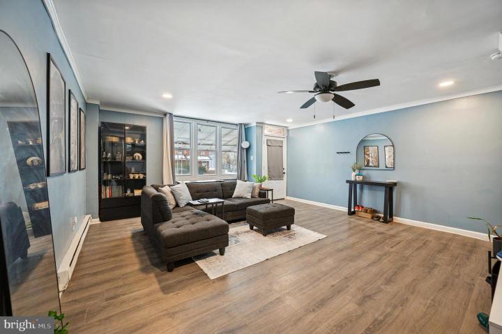 Photo of 892 N 48th Street, Philadelphia PA