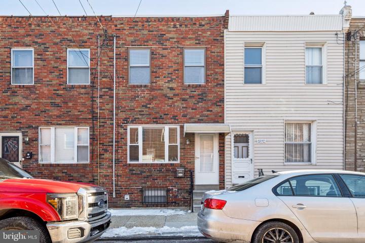 Photo of 3261 Edgemont Street