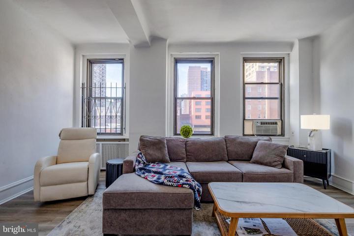 Photo of 250 S 13th Street 6a