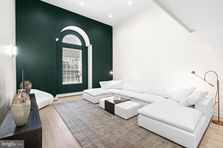 Photo of 211 S 4th Street 104, Philadelphia PA
