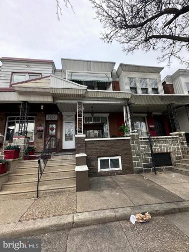 Photo of 2914 Aramingo Avenue