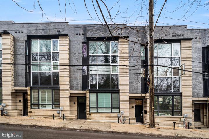 Photo of 4588 Silverwood Street