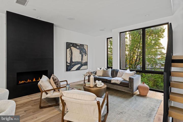 Photo of 1432 Kenilworth Street