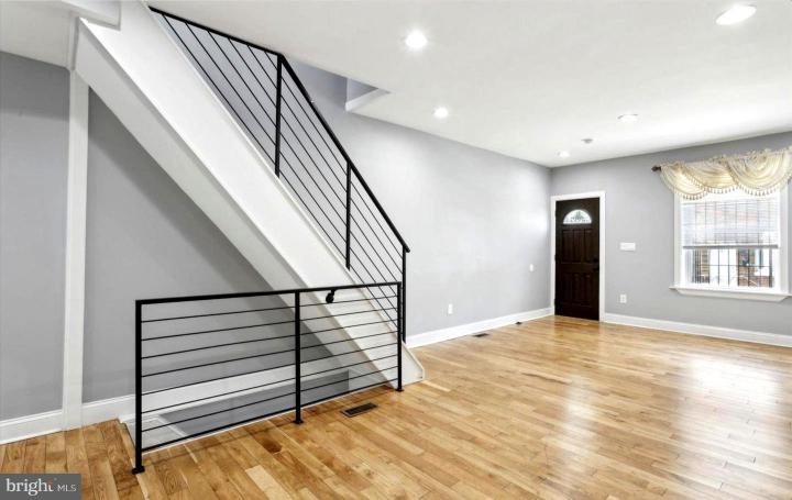 Photo of 2505 S Sheridan Street