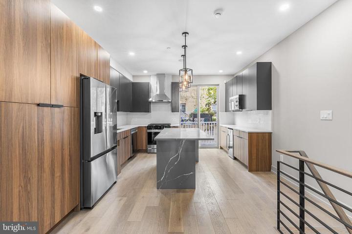 Photo of 2340 Alter Street