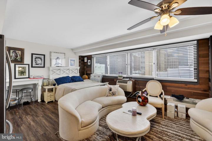 Photo of 2101 Chestnut Street 1805