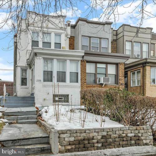Photo of 5348 W Berks Street