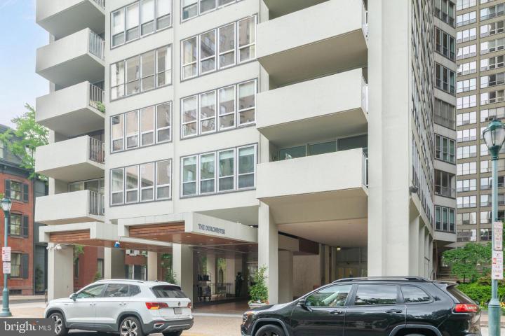 Photo of 224 W Rittenhouse Square 2502