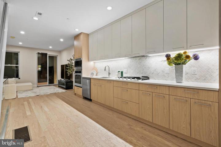 Photo of 1031 S Fairhill Street