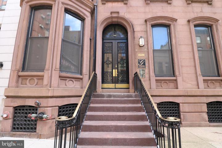 Photo of 2112 Walnut Street