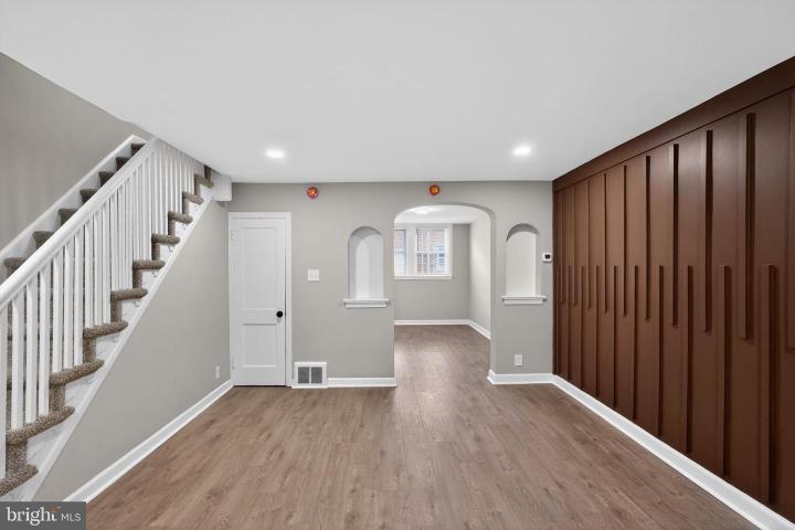 Photo of 5442 Valley Street