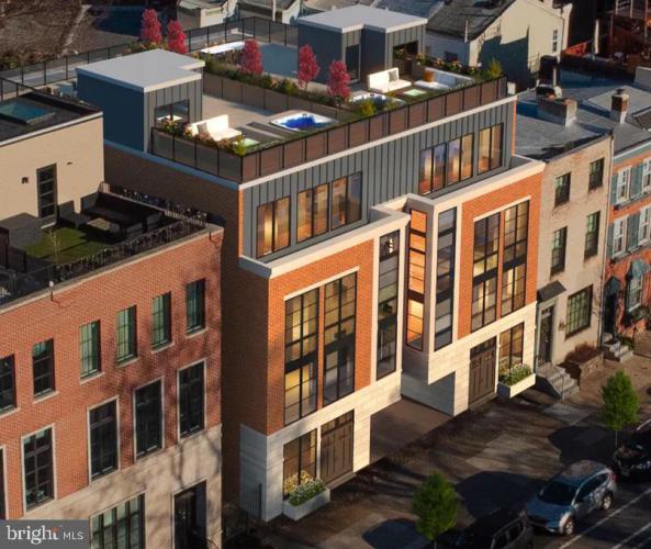 Photo of 2337 Pennsylvania Avenue