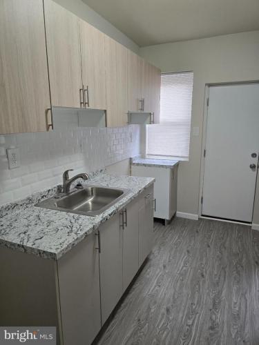 Photo of 4948 Charles Street